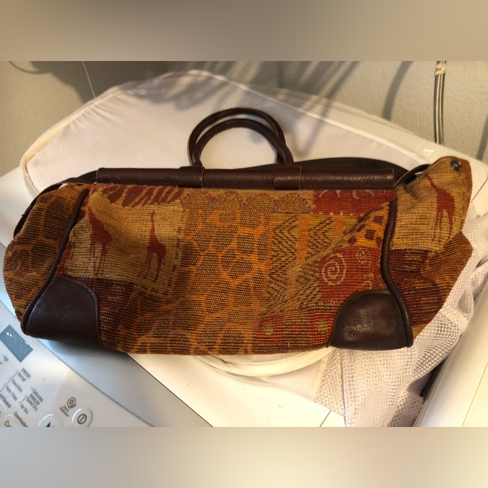 8th Avenue Beige Tapestry Bag - 98A $65 or $50 w/offer